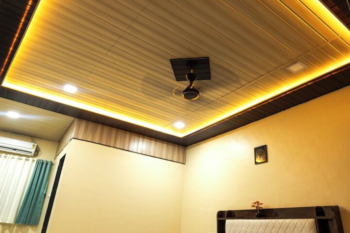 Room 15 of 49