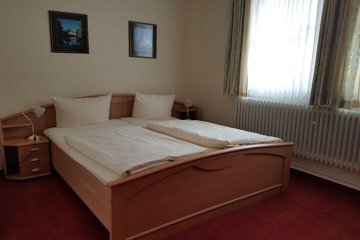 Room 6 of 21