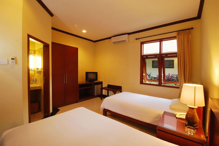 Room 5 of 71