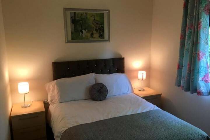 Room 6 of 16