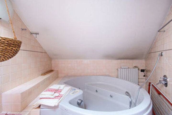 Hot Tub 111 of 173