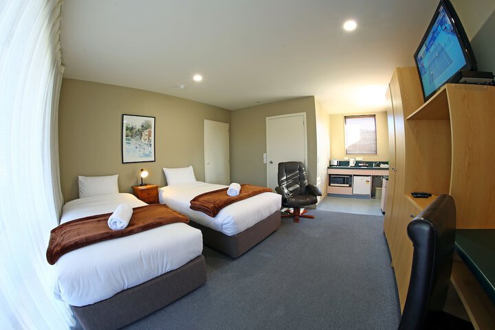 Room 10 of 86