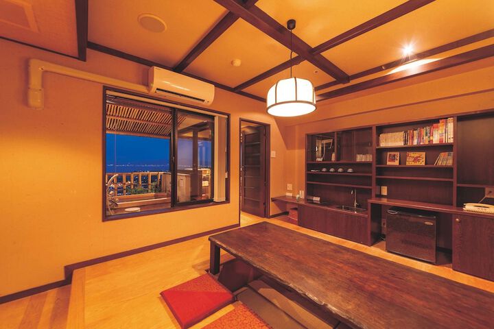 Room 15 of 170