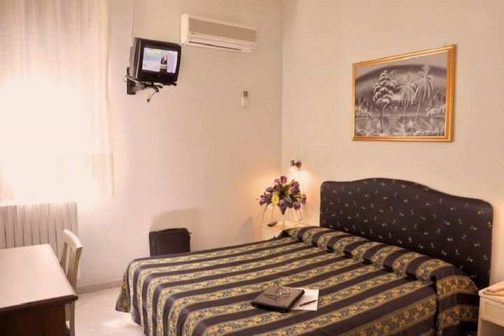 Room 10 of 47