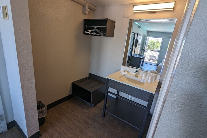 Room 35 of 99