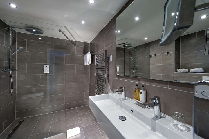 Clean Restrooms