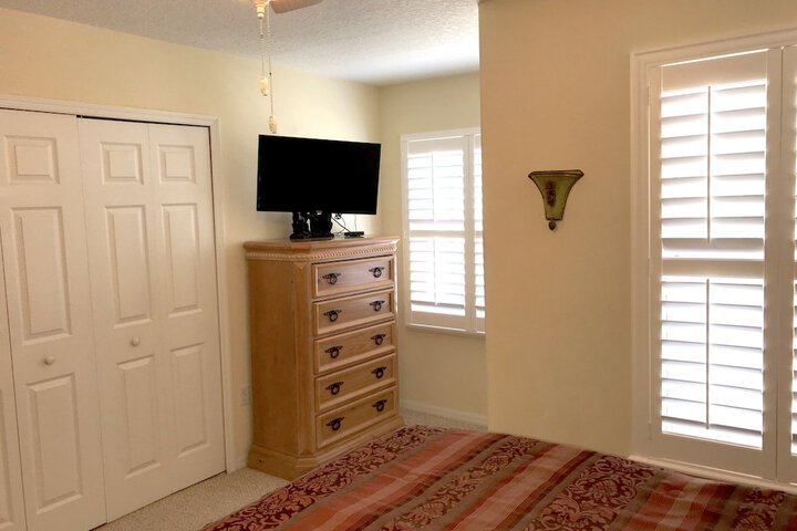 Room 6 of 49