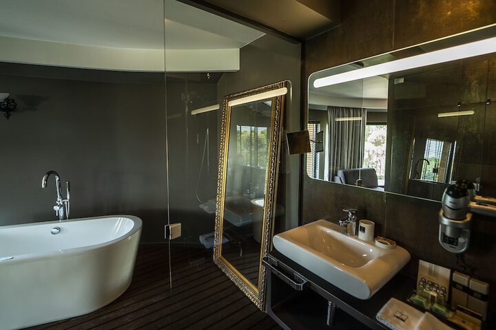 Clean Restrooms