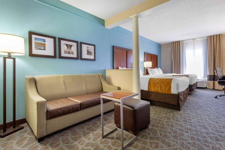 1 King Bed Suite (21 of 29)