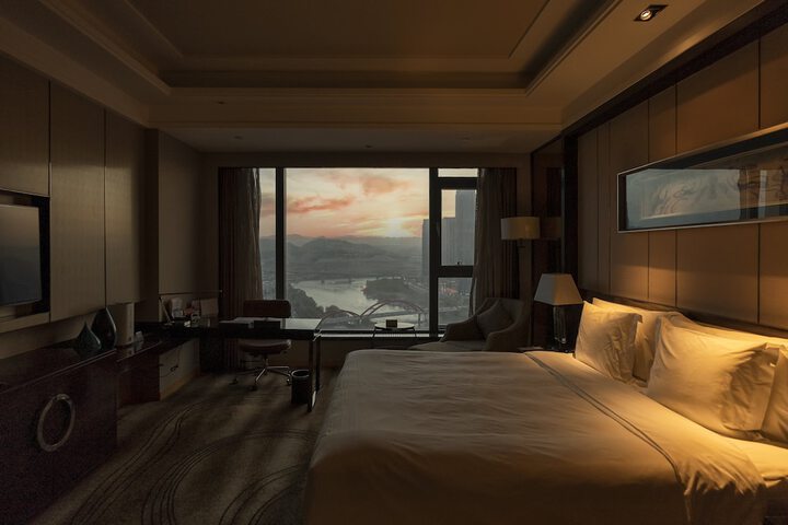 Room 16 of 133