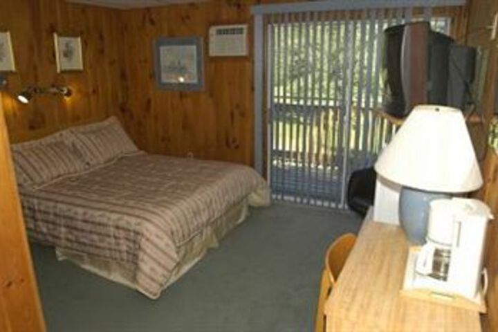 Room 6 of 48