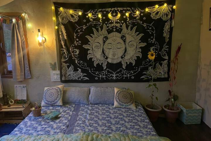 Room 2 of 22