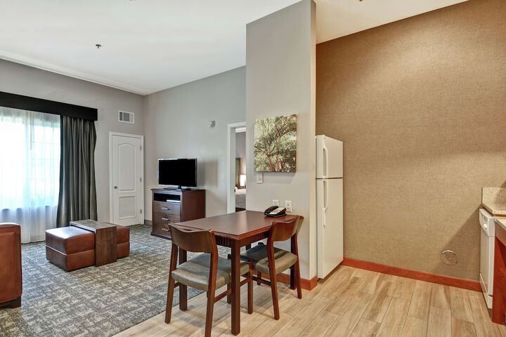 Room 25 of 60