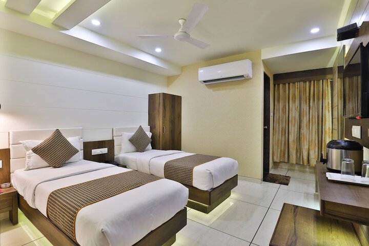 Room 25 of 66