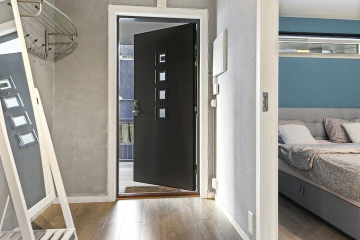 Room 7 of 14