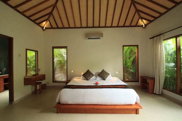 Room 5 of 28