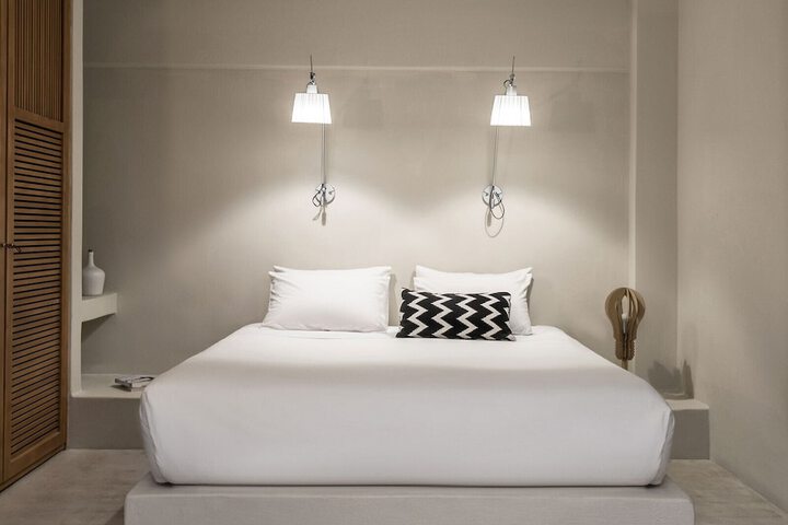 Room 43 of 181