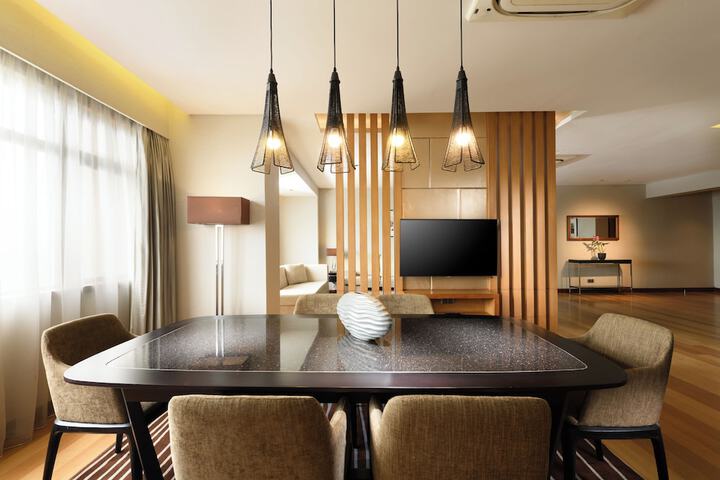 Room 34 of 52