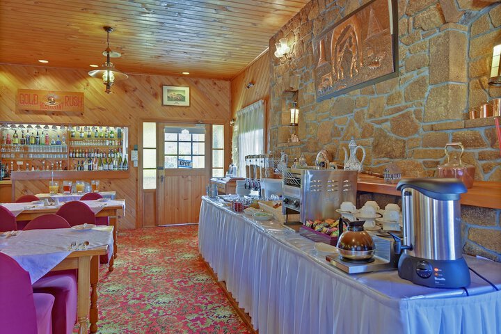Breakfast/Coffee Service 30 of 38