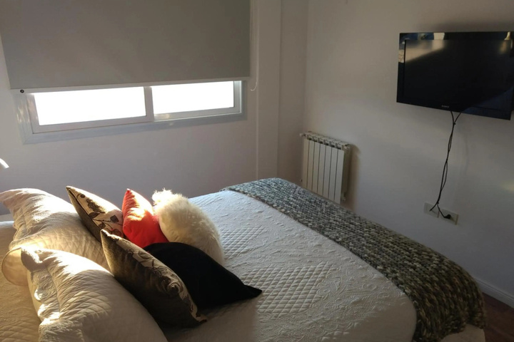 Room 4 of 16