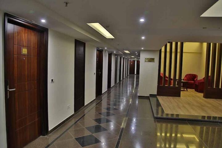 Ballroom/Hall 40 of 48
