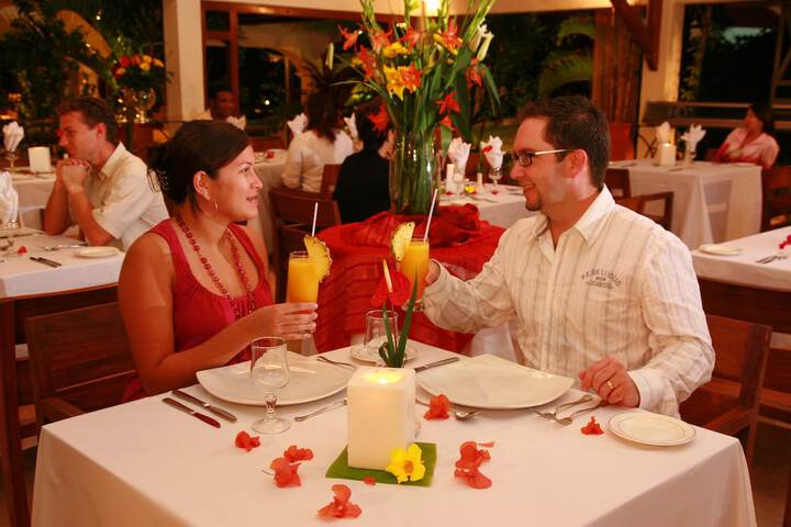 Dining 40 of 58