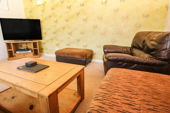 Room 4 of 15