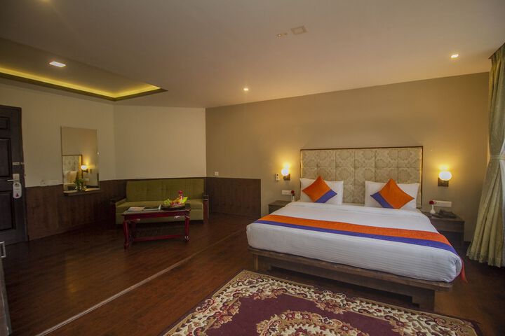 Room 16 of 37