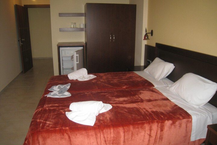 Room 12 of 60