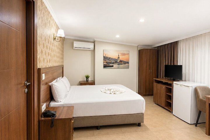 Room 13 of 64