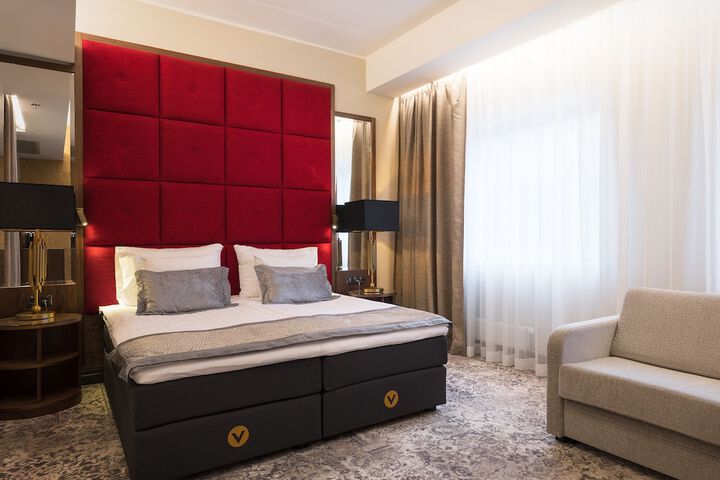 Room 13 of 78