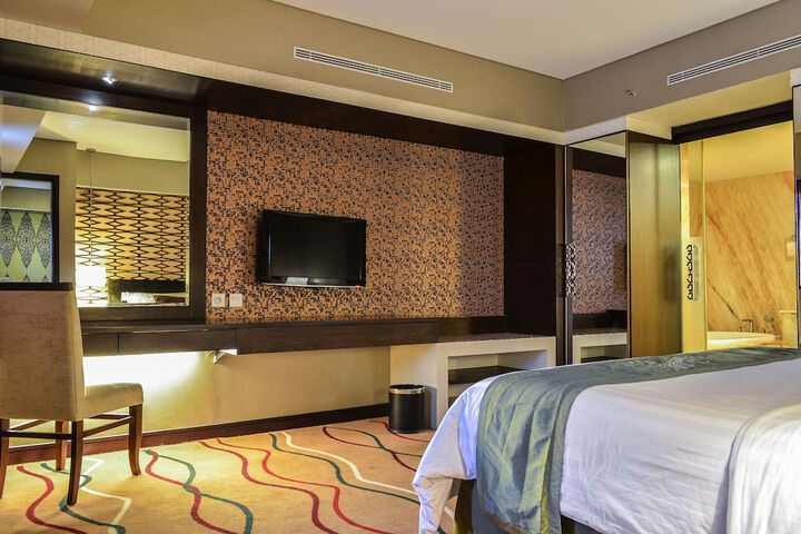 Room 21 of 43