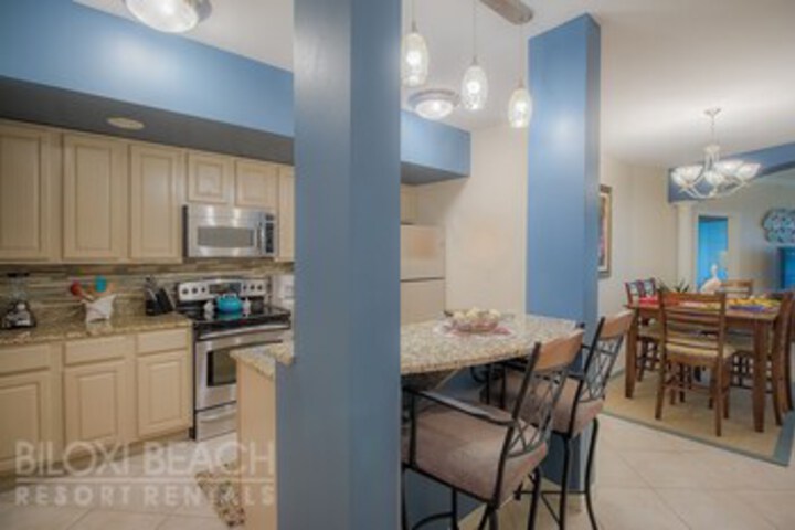 Legacy Towers-Legacy II 709 Deluxe in Gulfport, LA