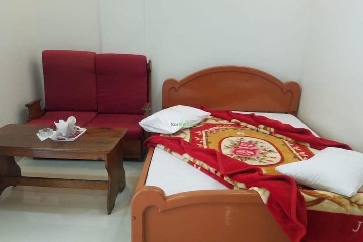 Room 18 of 24