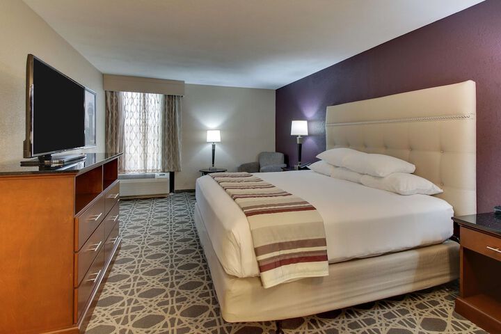 Room 10 of 50