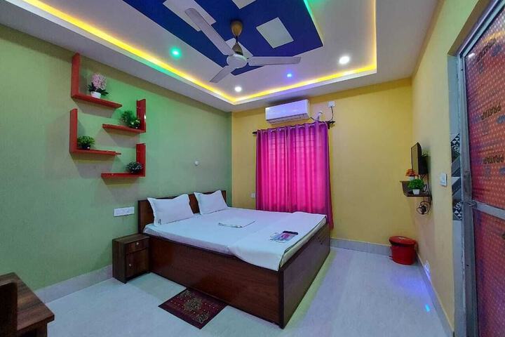 Room 4 of 30