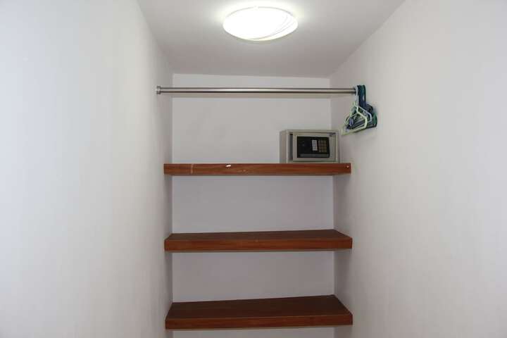 Room 74 of 143