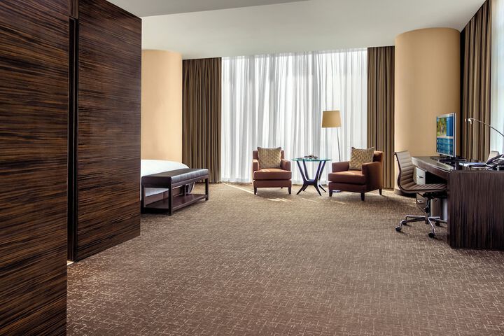 Room 21 of 142