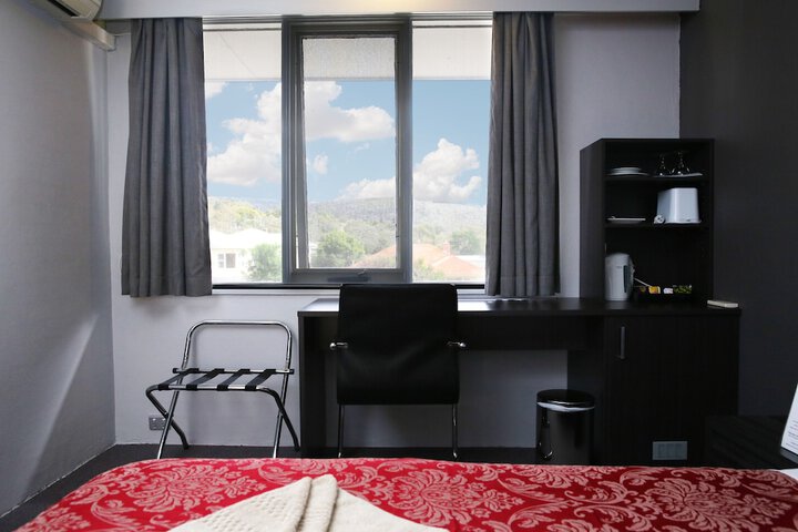Room 6 of 52