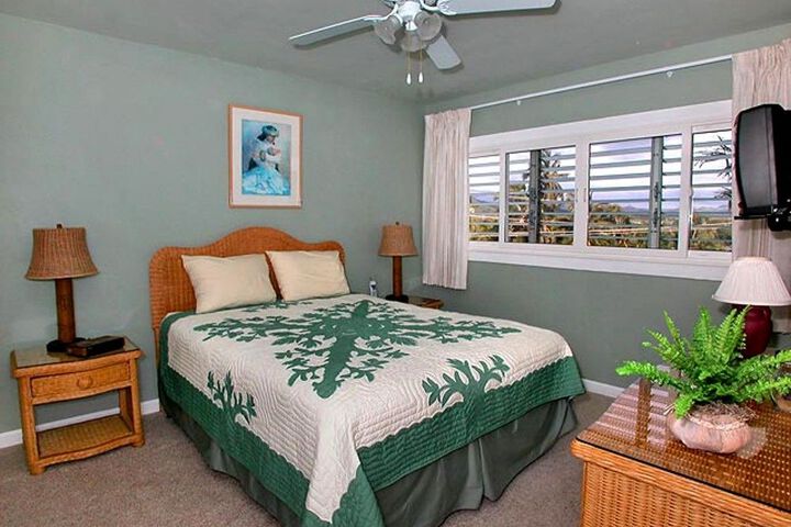 Room 4 of 28