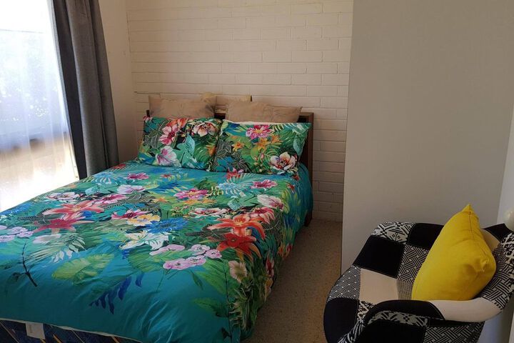 Room 7 of 14