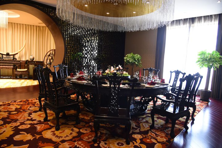 Dining 31 of 41