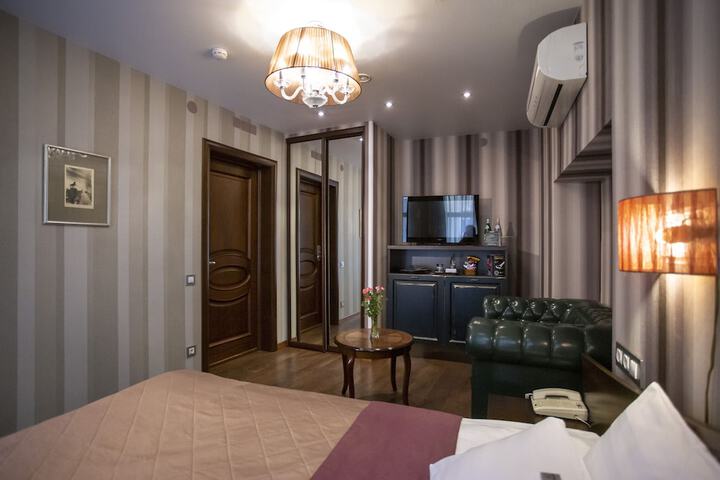 Room 15 of 52
