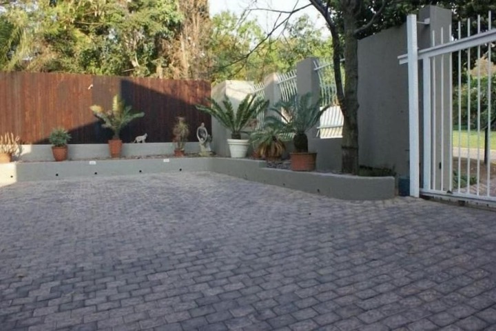 Property Grounds 20 of 27