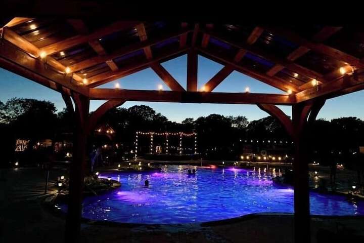Pool 33 of 119