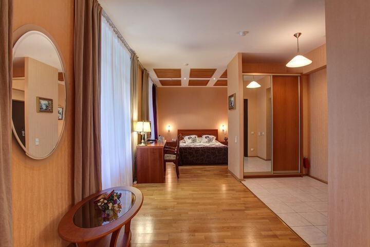 Room 20 of 69