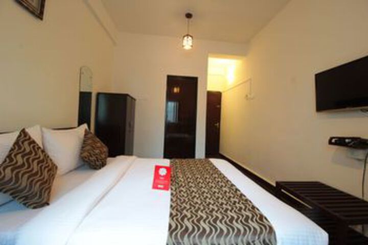Room 12 of 20