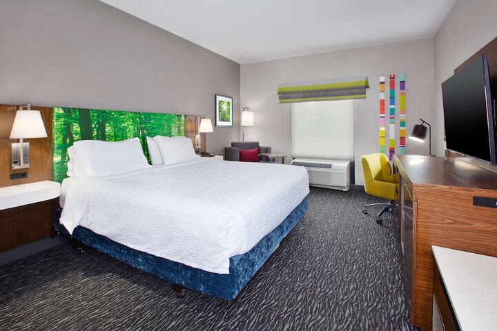 1 King Bed (16 of 28)
