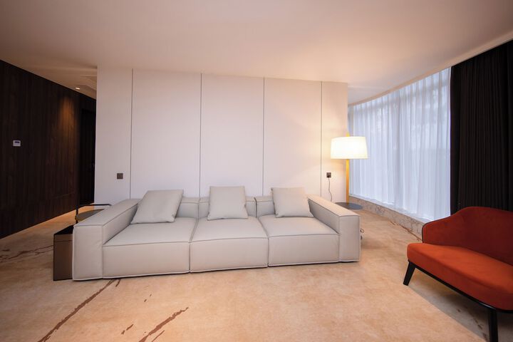 Room 72 of 148