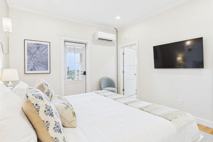 Room 40 of 209